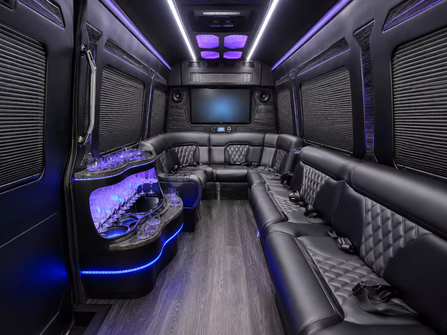 corporate event buses for meetings off sites and client dinners