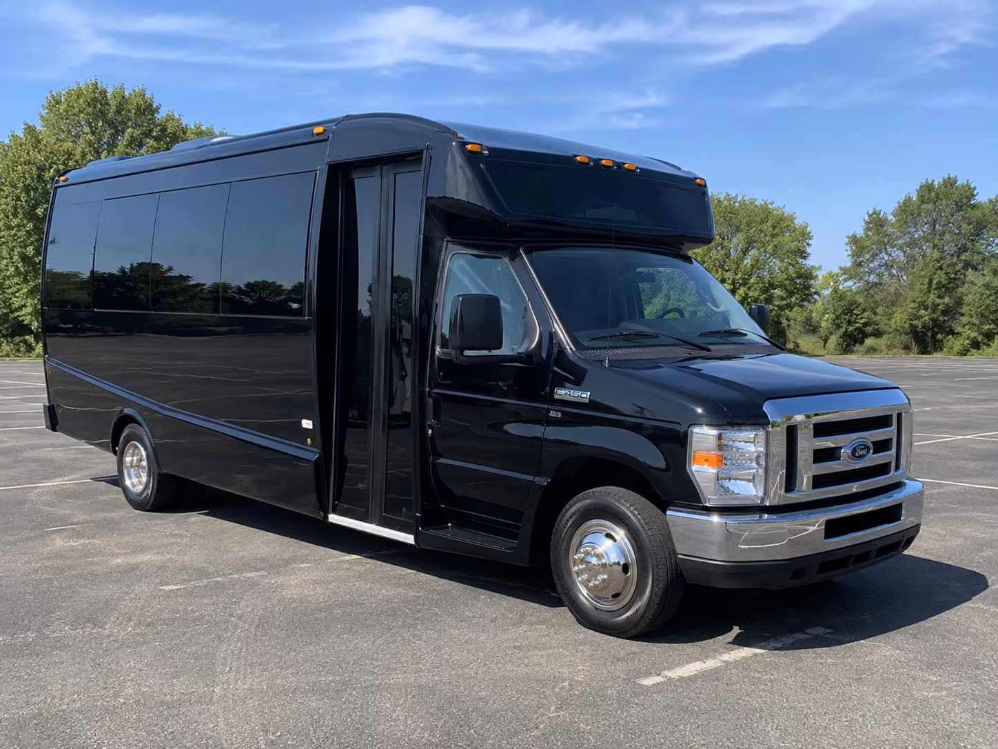 minibuses to st charles family arena keep groups together close to home