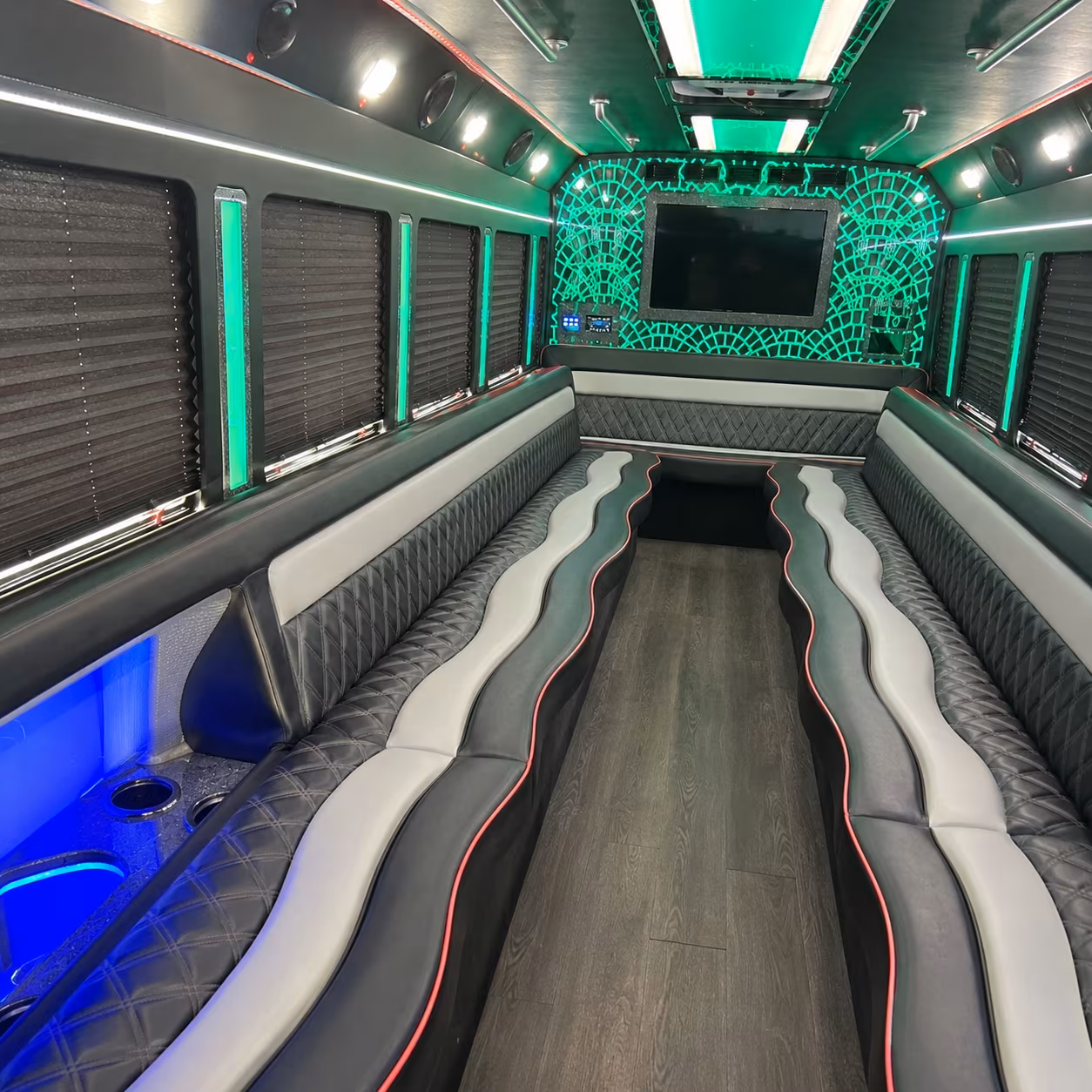 party buses to hollywood casino amphitheatre handle the riverport drive bottleneck